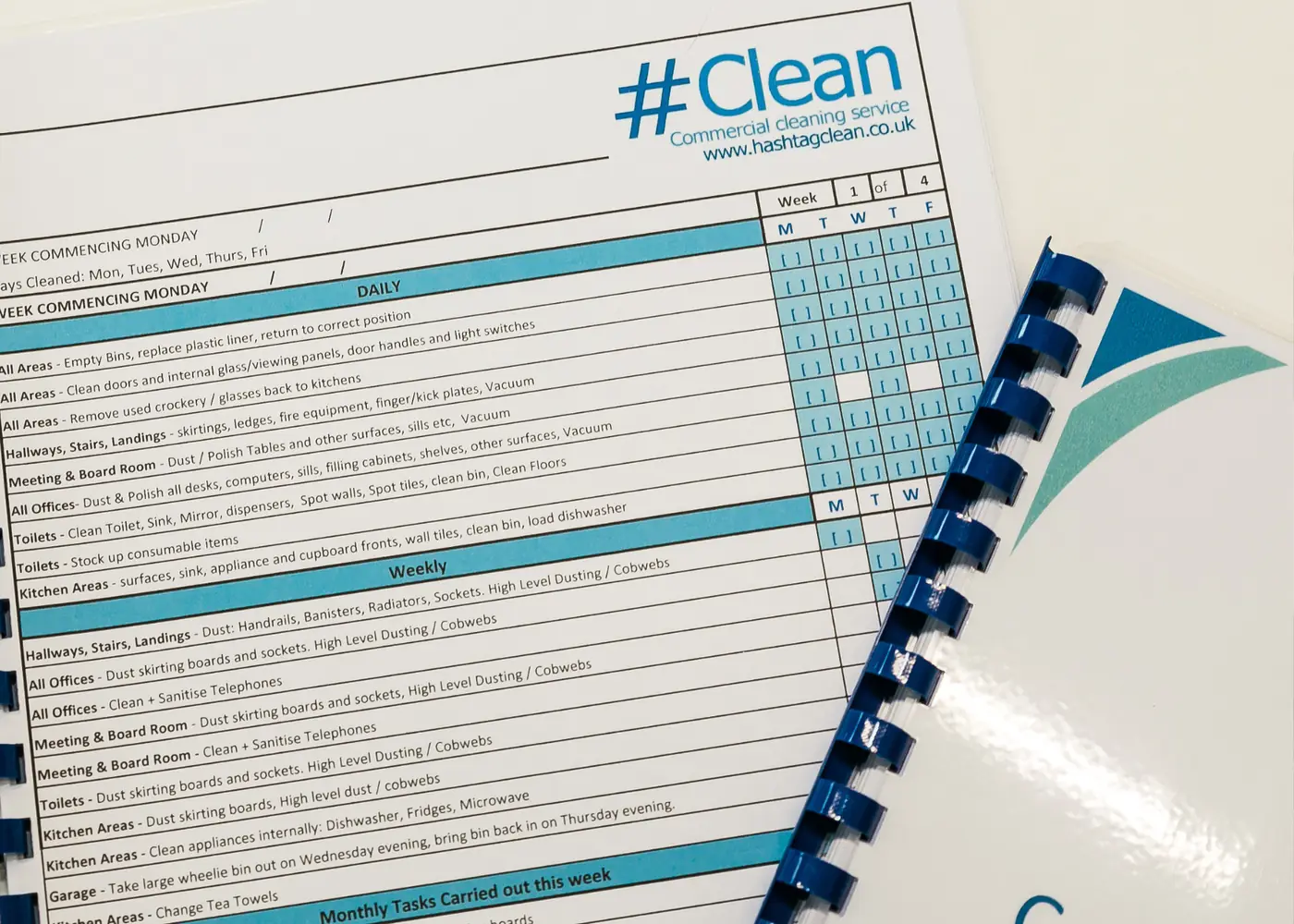 5 Ways to Keep Your Office Clean All Week